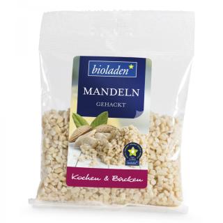 b*Mandeln blanchiert gehackt